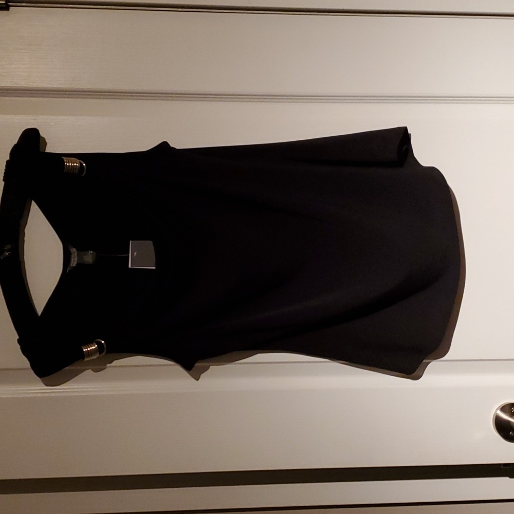 Ladies sleeveless Kenneth Cole Reaction size large black top